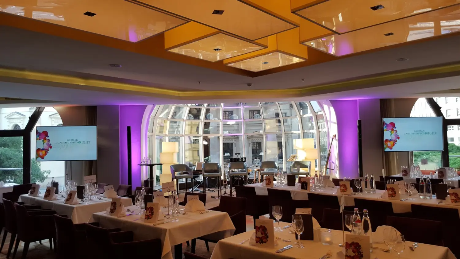 Event-Dinner-Setup von LumaTrix