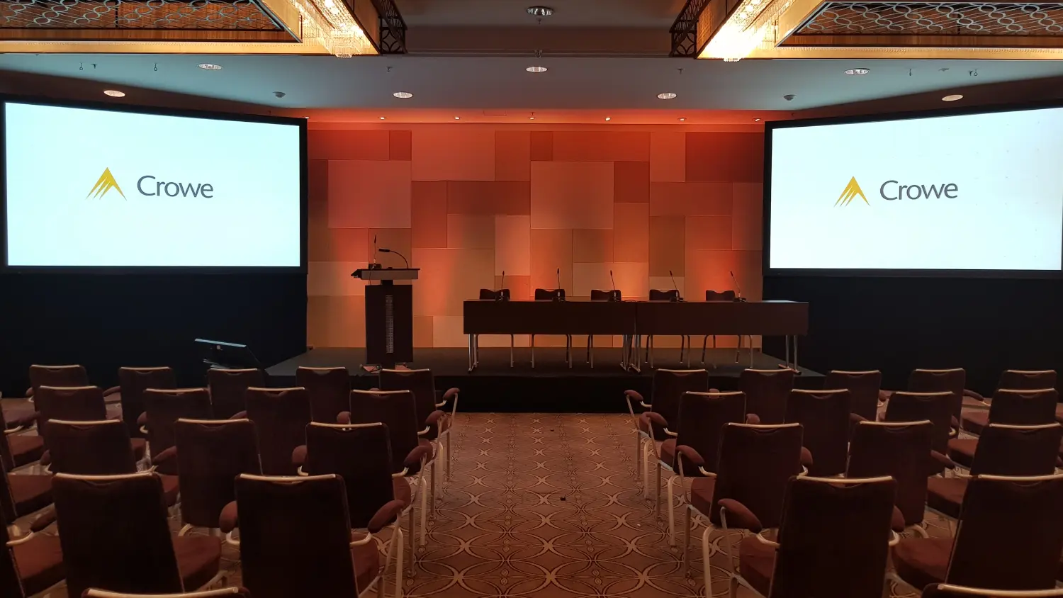 großer Konferenzsaal von LumaTrix